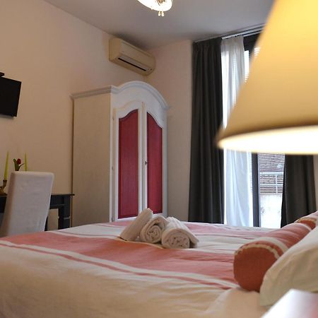 Residenza Del Turista Bed & Breakfast Catania Bagian luar foto