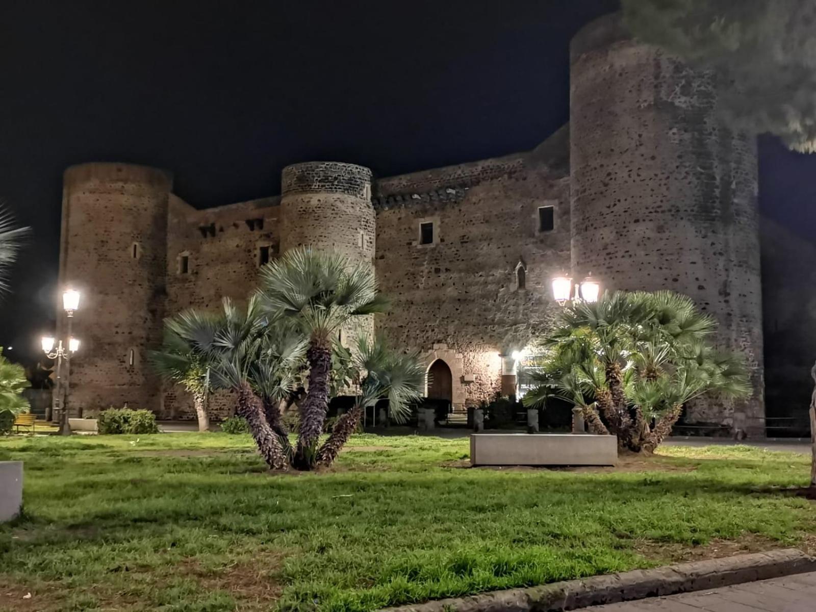 Residenza Del Turista Bed & Breakfast Catania Bagian luar foto