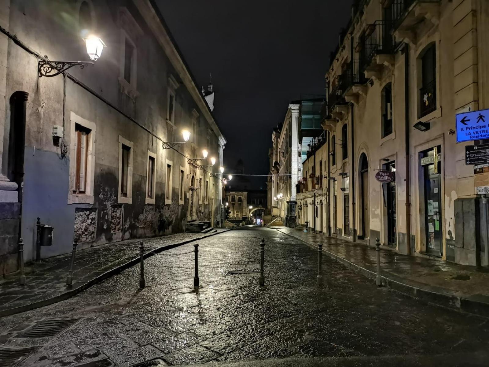 Residenza Del Turista Bed & Breakfast Catania Bagian luar foto